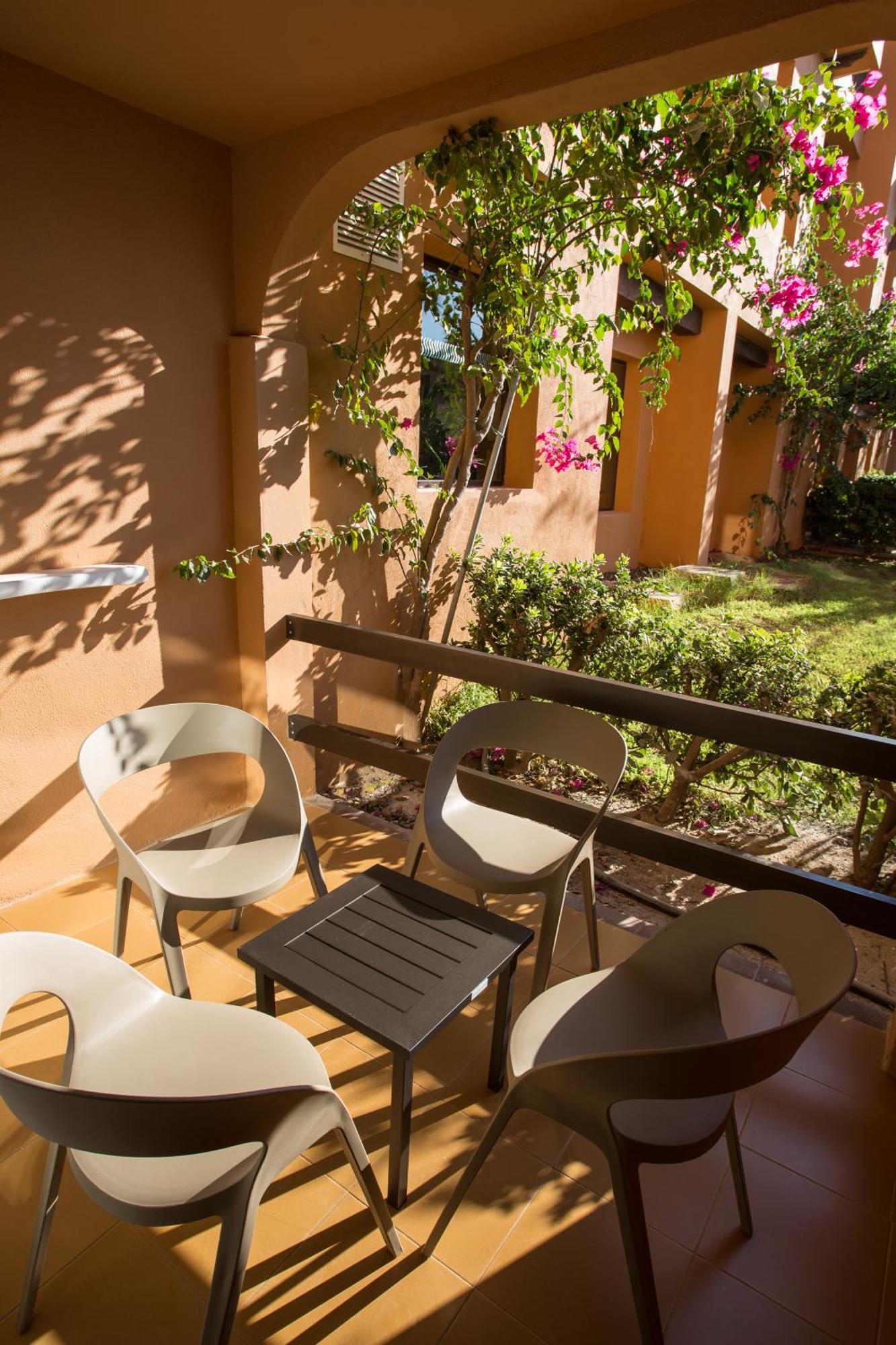 Insotel Club Tarida Playa San José 部屋 写真